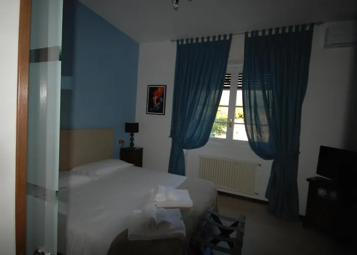 3 Tigli مازلِيانيكو