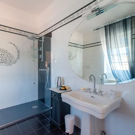 3 Tigli Frühstückspension 4*